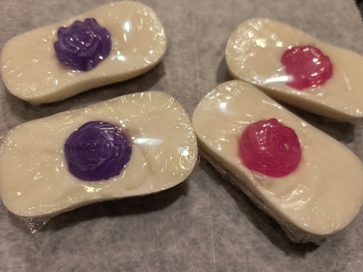 Cocoa Butter Sugar Pop Soap Bar With Loofah Soap Bag