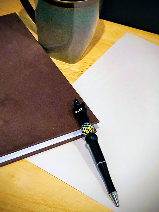 Be the talk of the office with these wonderful colorful fun pens. Each pen comes with extra ink cartridge. Black Cat with Black Glitter Pen. 
Dimensions 5.75" x .5" x .5". Weight.47 Oz