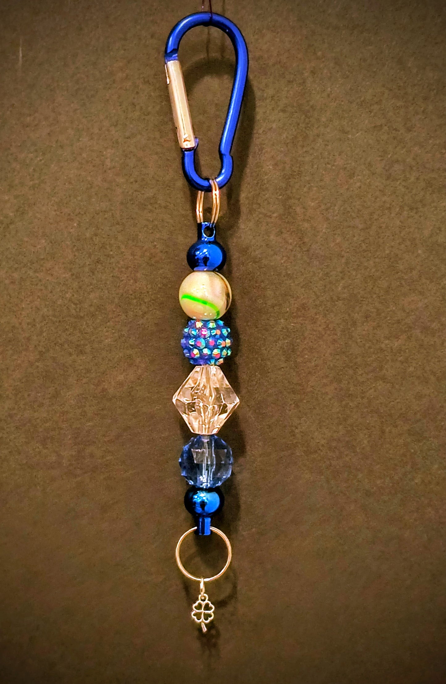 This Cute Decorative Beaded Keychain Will Brighten Up Your Drive. It Can Always Help You Find Your Keys With All The Pretty Glass And Acrylic Beads.
Dimensions .6.5" x 1.5" x .5". Weight 0.53 Oz.