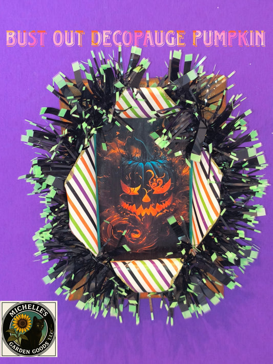 Bust Out Decoupage Halloween Pumpkin 5 x 7 Frame 
This Scary Piece of Art is Called Busting Out Decoupage. Great Halloween Decor for the Home or Office.
Dimensions 5" x 7" x 1.5". Weight 4.90 Oz.