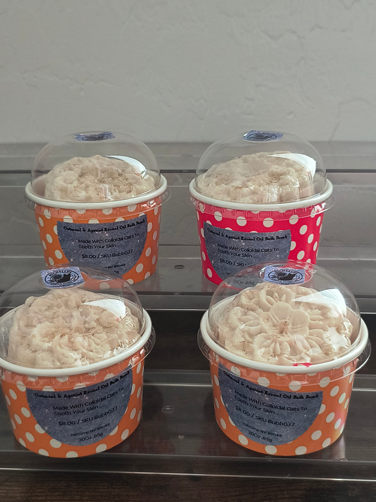 Oatmeal With Apricot Kernel Oil Bath Bomb