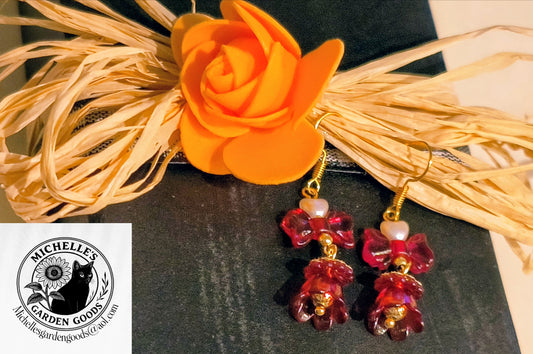 Bowtie Coquette Earrings with Pearl Hearts and Dangling Flowers

Dimensions H 1.875" x L 0.5" x W 0.375". Weight 0.08 Oz.