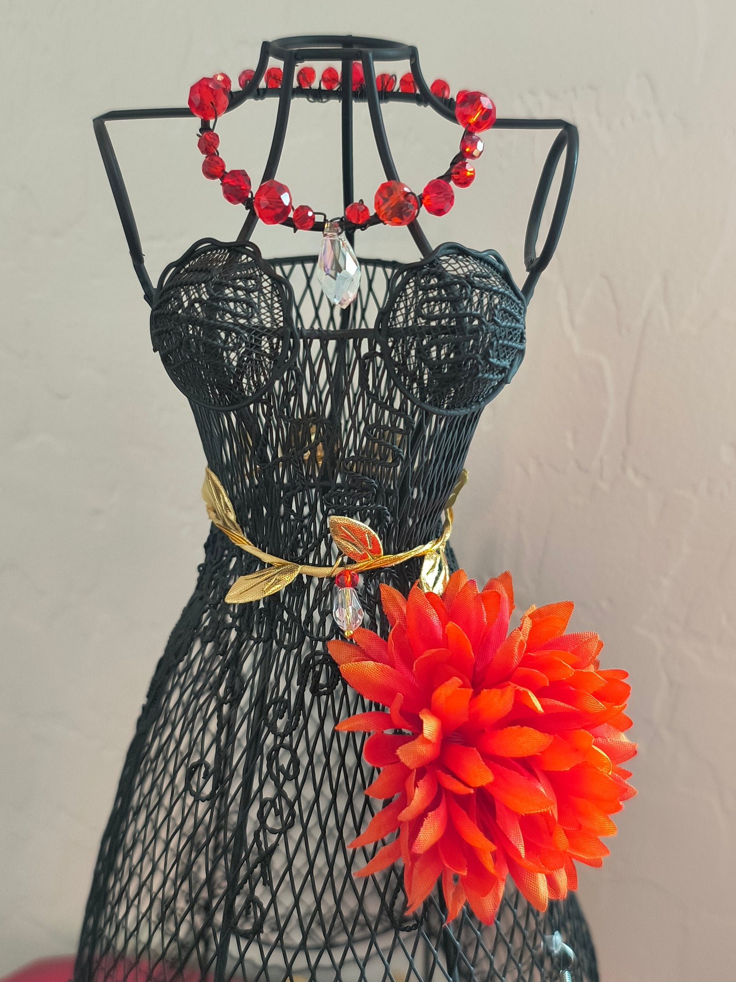 Wired Dress Earring Holder