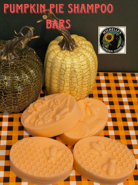 Ingredients: Soap Base. Vitamin E Oil. Orange Mica Powder. Pumpkin Pie Fragrance. 
Dimensions Height 1" Length 2.25"  Width 3.5". Weight 3 oz.